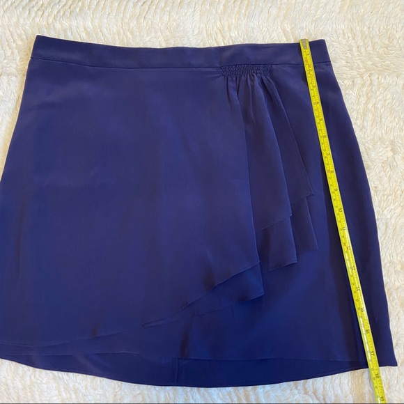 BCBGMAXAZRIA Silk Skirt - Size 10 - Picture 5 of 6